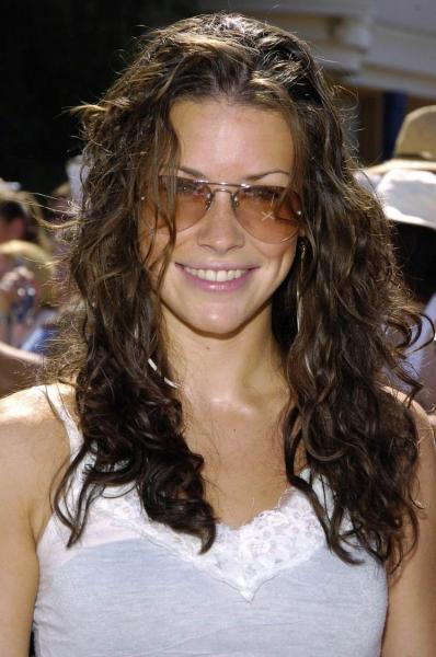 Evy with her sunglass